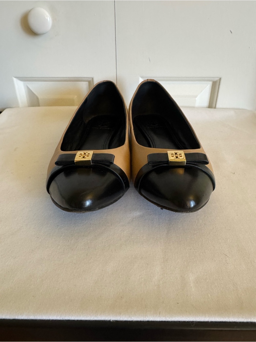 TORY BURCH Beige/Black Leather Ballet Flats 8.5 - Picture 4 of 8